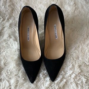 Manolo Blahnik BB 105 black suede pumps